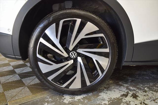 new 2025 Volkswagen ID.4 car, priced at $60,236