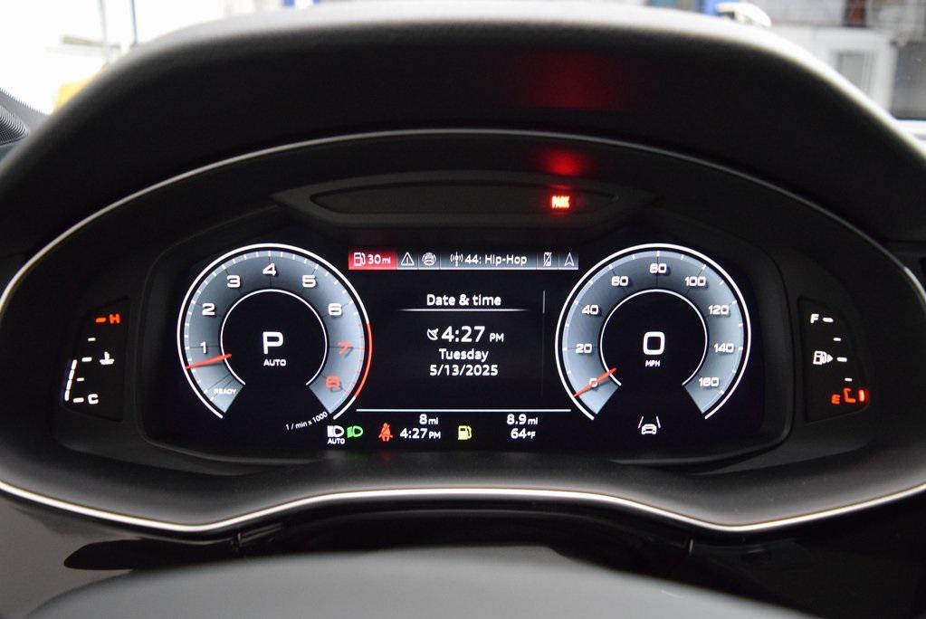 new 2025 Audi Q7 car, priced at $84,260
