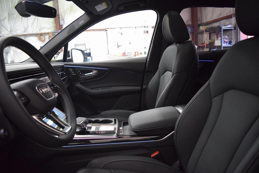 new 2025 Audi Q7 car, priced at $84,260