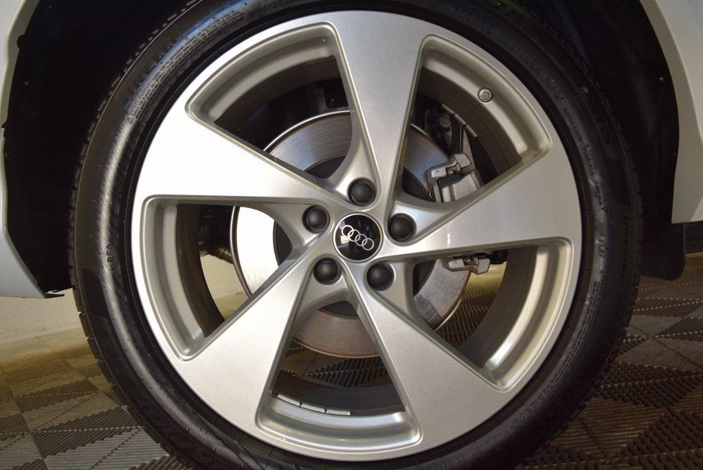 new 2025 Audi Q5 car, priced at $60,975