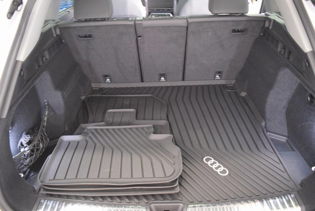 new 2025 Audi Q5 car, priced at $60,975