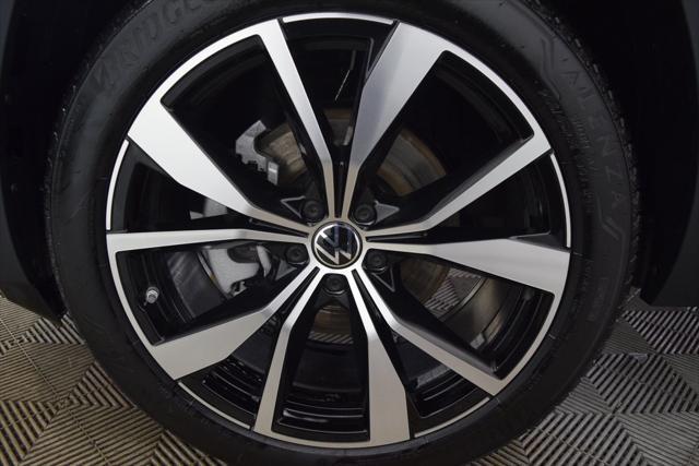 new 2025 Volkswagen Atlas Cross Sport car, priced at $54,951