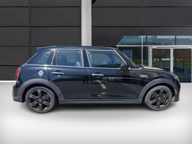 used 2022 MINI Hardtop car, priced at $24,299