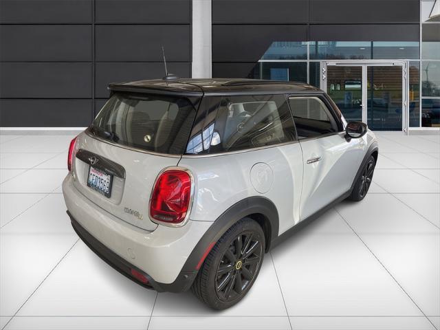 used 2021 MINI SE Hardtop car, priced at $20,999