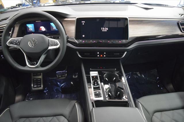 new 2025 Volkswagen Atlas car, priced at $56,244