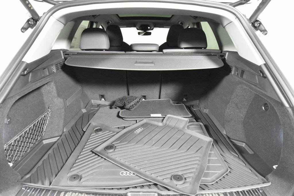 new 2025 Audi Q5 car, priced at $64,250