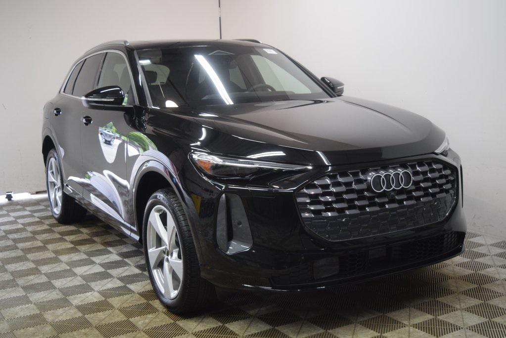 new 2025 Audi Q5 car, priced at $60,975