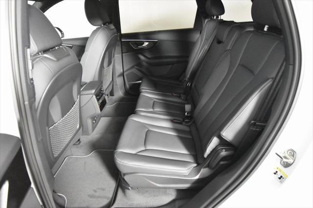 new 2025 Audi Q7 car, priced at $77,750