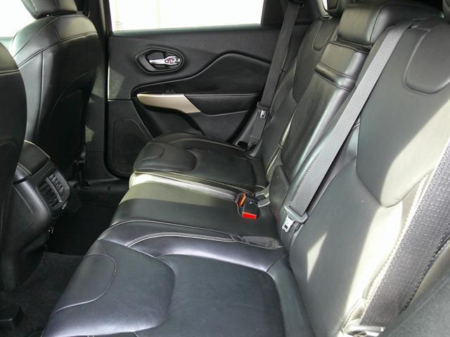 used 2018 Jeep Cherokee car, priced at $19,551
