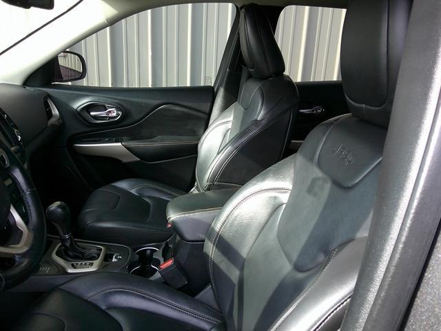 used 2018 Jeep Cherokee car, priced at $19,551