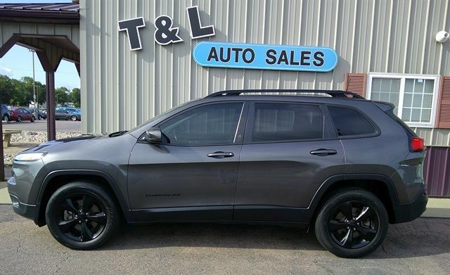 used 2018 Jeep Cherokee car, priced at $19,551