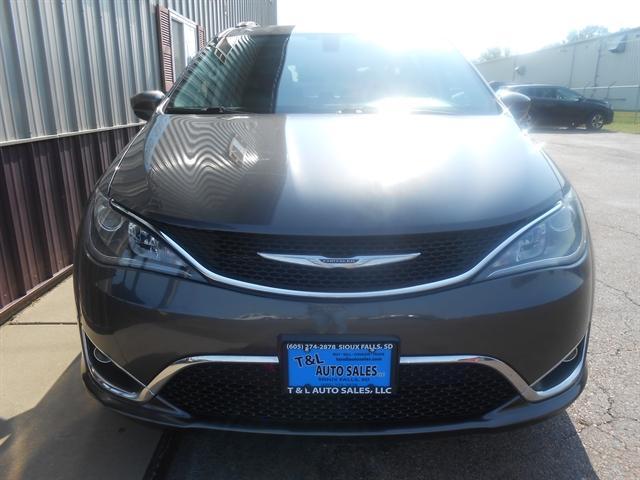 used 2018 Chrysler Pacifica car, priced at $17,851