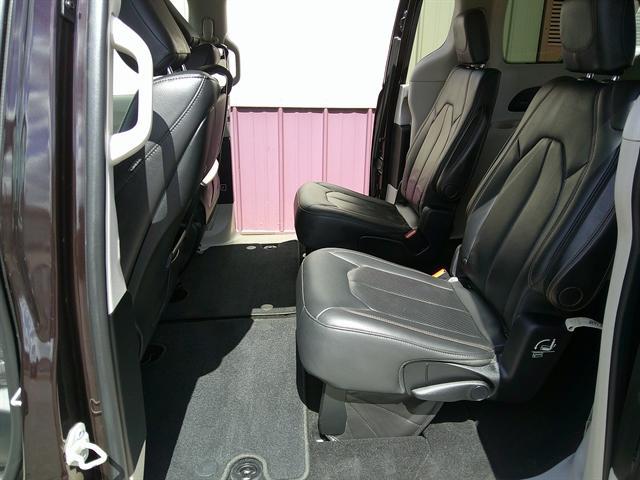 used 2017 Chrysler Pacifica car, priced at $19,551
