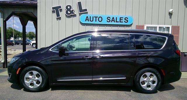 used 2017 Chrysler Pacifica car, priced at $19,551