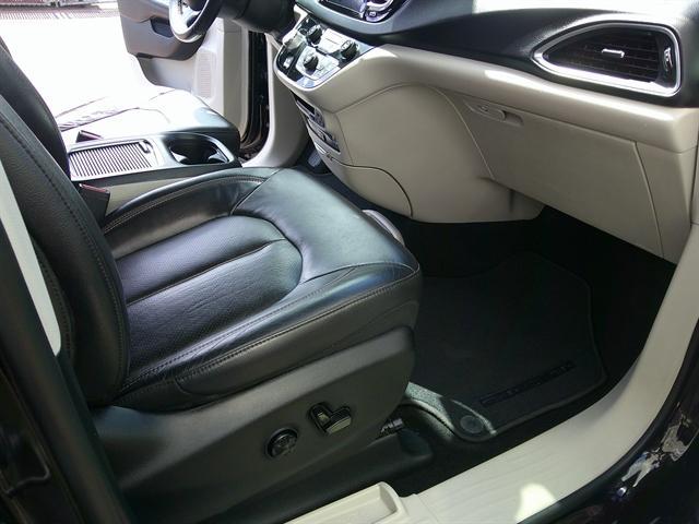 used 2017 Chrysler Pacifica car, priced at $19,551