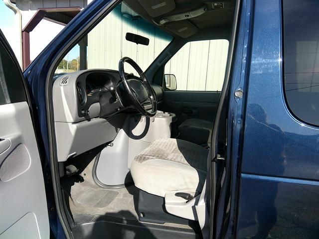 used 2002 Ford E150 car, priced at $8,451