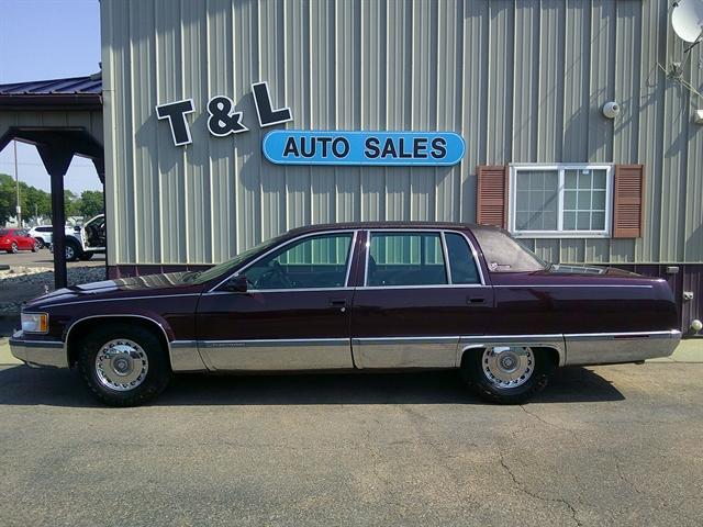 used 1995 Cadillac Fleetwood car, priced at $9,951