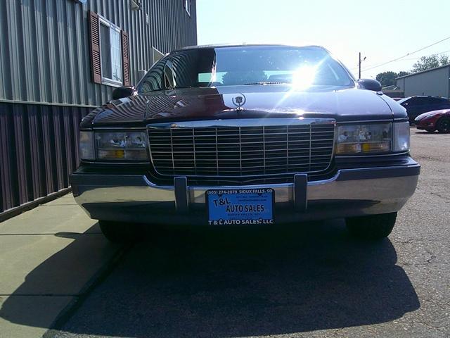 used 1995 Cadillac Fleetwood car, priced at $9,951