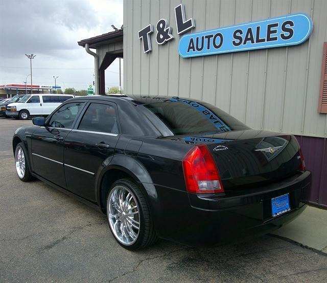 used 2007 Chrysler 300 car, priced at $7,951