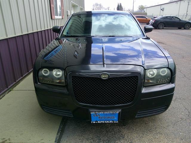 used 2007 Chrysler 300 car, priced at $7,951