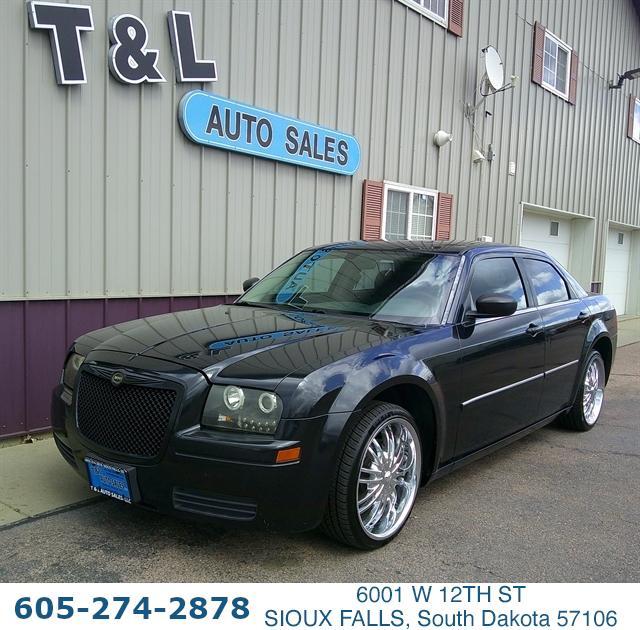 used 2007 Chrysler 300 car, priced at $7,951