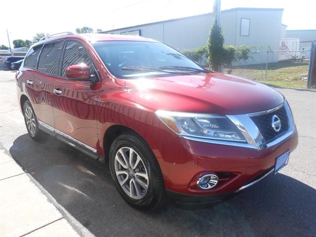 used 2013 Nissan Pathfinder car, priced at $12,951