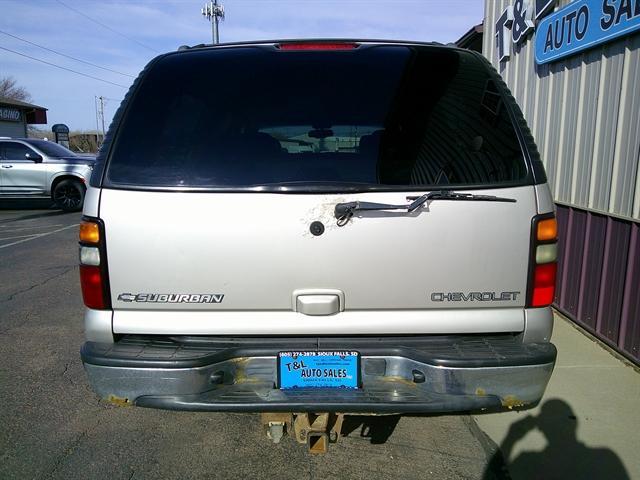 used 2005 Chevrolet Suburban car, priced at $4,951