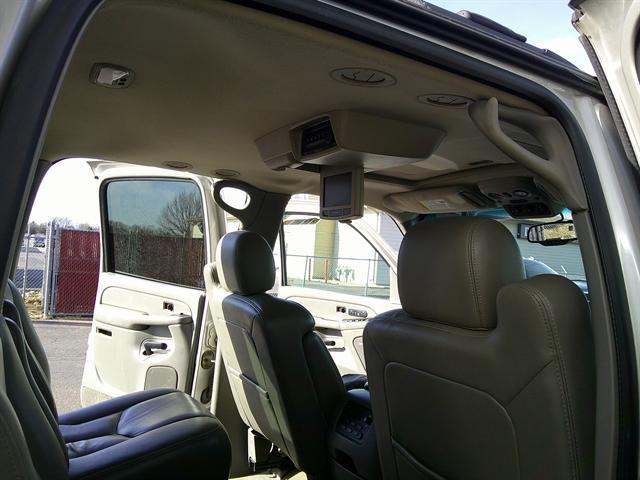 used 2005 Chevrolet Suburban car, priced at $4,951