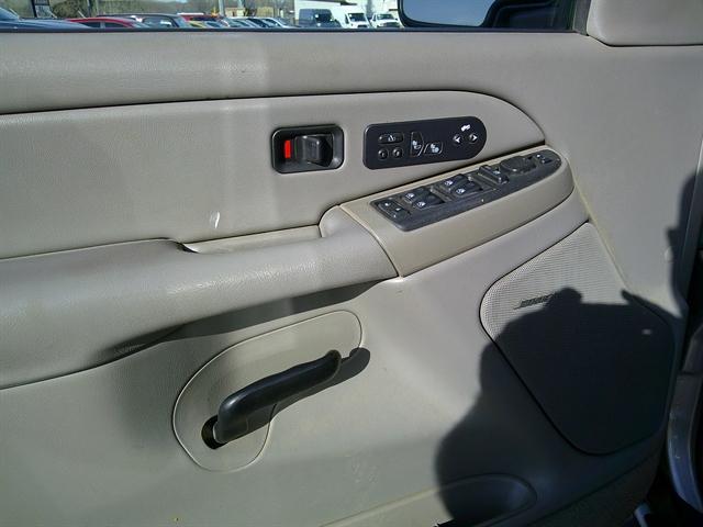 used 2005 Chevrolet Suburban car, priced at $4,951