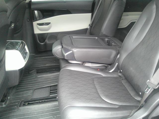 used 2023 Kia Carnival car, priced at $37,951