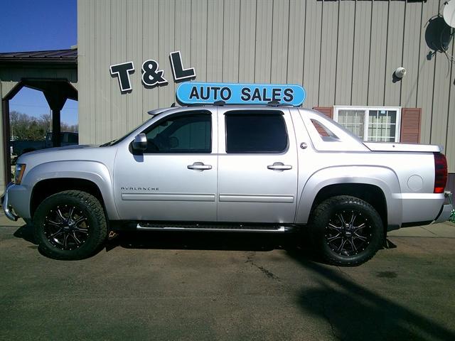 used 2013 Chevrolet Avalanche car, priced at $19,951