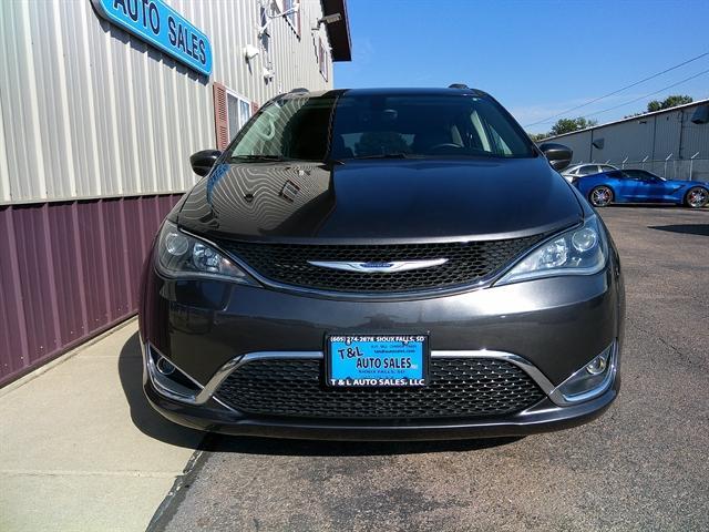 used 2019 Chrysler Pacifica car, priced at $20,951