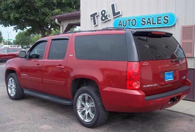 used 2013 GMC Yukon XL car, priced at $15,551