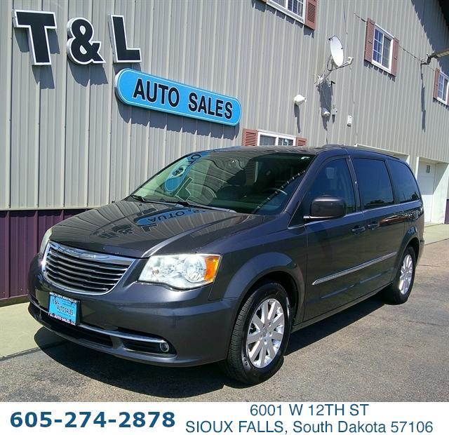 used 2015 Chrysler Town & Country car, priced at $6,551