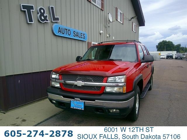 used 2005 Chevrolet Avalanche car, priced at $4,951