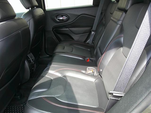 used 2019 Jeep Cherokee car, priced at $23,451