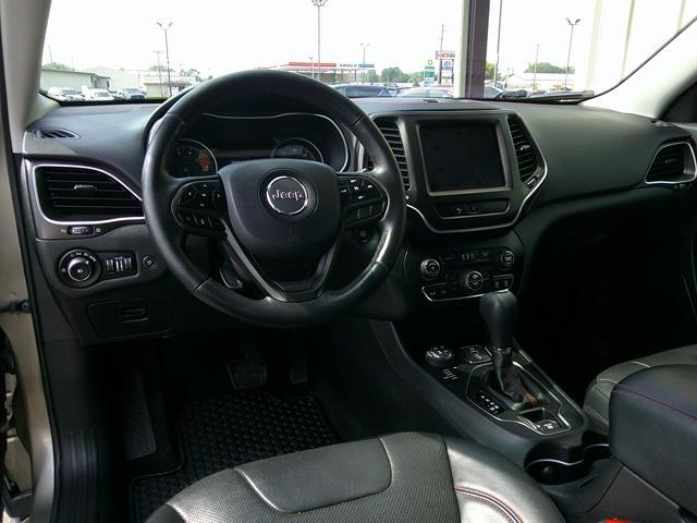 used 2019 Jeep Cherokee car, priced at $23,451