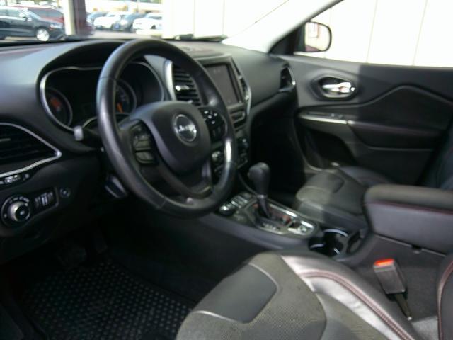 used 2019 Jeep Cherokee car, priced at $23,451