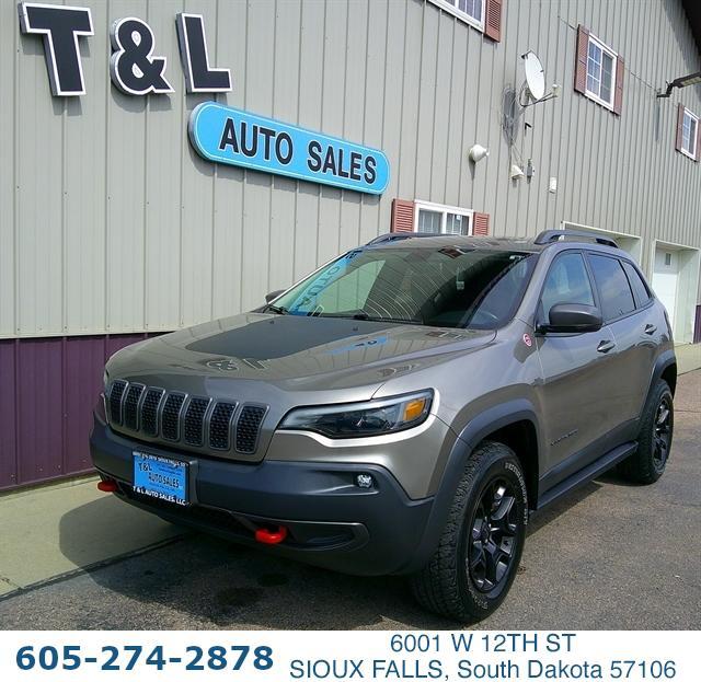 used 2019 Jeep Cherokee car, priced at $23,451