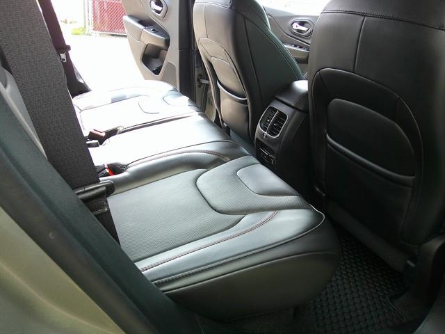 used 2019 Jeep Cherokee car, priced at $23,451