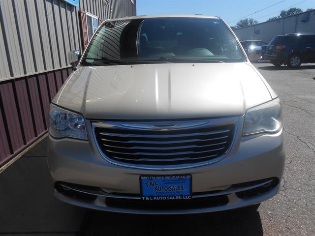 used 2015 Chrysler Town & Country car, priced at $11,951