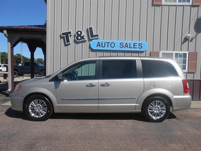 used 2015 Chrysler Town & Country car, priced at $11,951