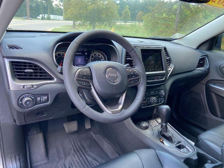 new 2022 Jeep Cherokee car, priced at $27,923