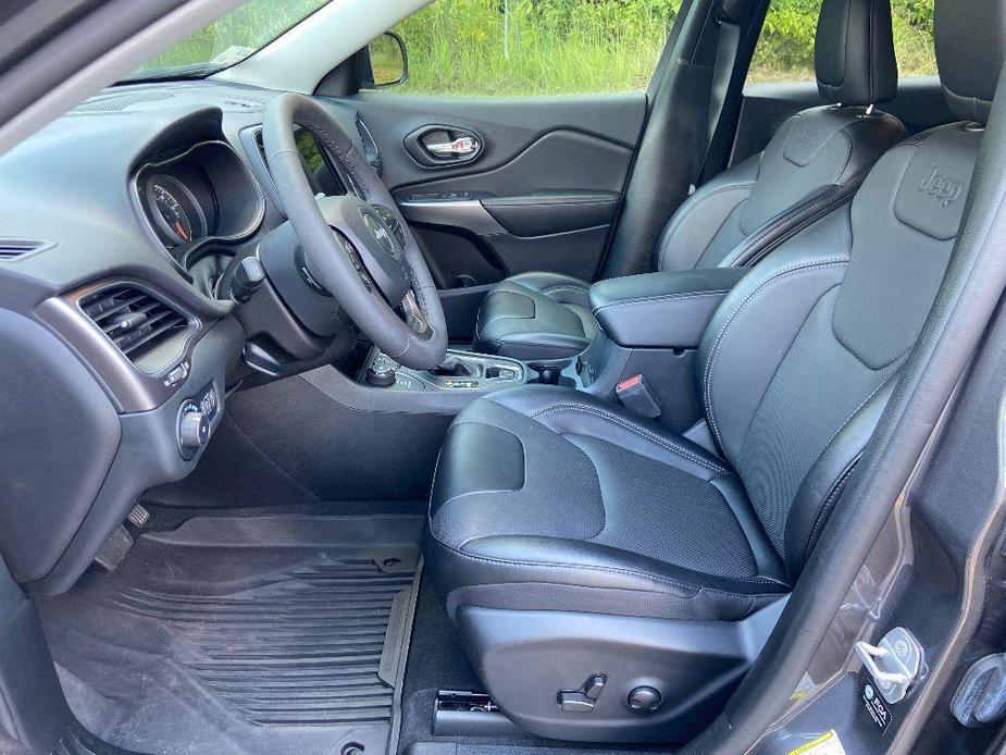 new 2022 Jeep Cherokee car, priced at $27,923