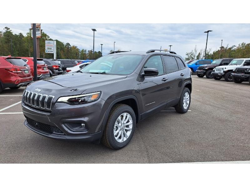 new 2022 Jeep Cherokee car, priced at $29,890