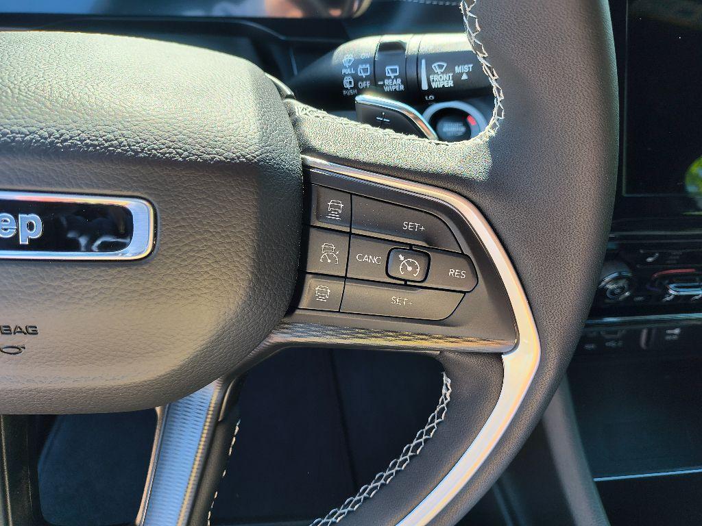 new 2025 Jeep Grand Cherokee car, priced at $38,386