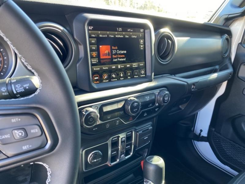 new 2023 Jeep Gladiator car, priced at $43,995