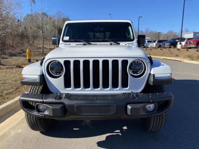 new 2023 Jeep Gladiator car, priced at $43,995