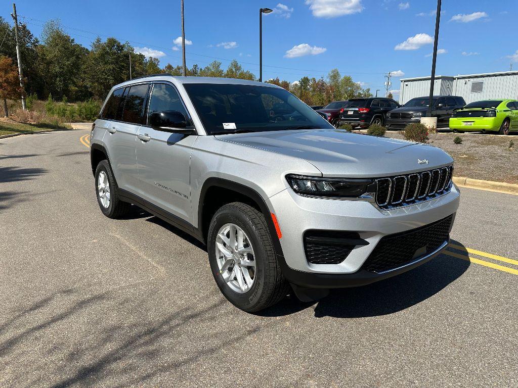 new 2025 Jeep Grand Cherokee car, priced at $34,970