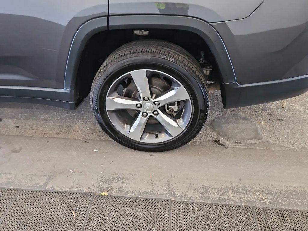 used 2021 Jeep Grand Cherokee L car, priced at $29,988
